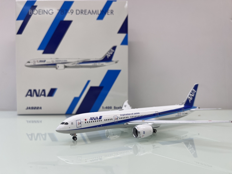 1:400 ANA B787-9