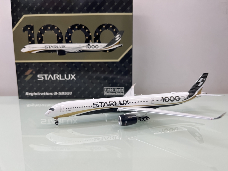 1:400 Starlux Airlines A350 ...