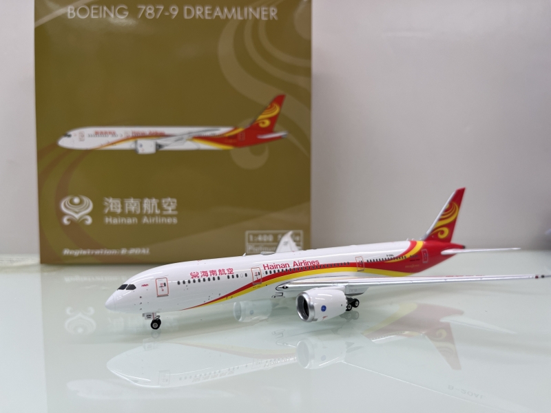 1:400 Hainan Airlines B787- ...