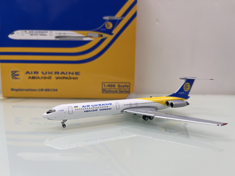 1:400 Air Ukraine IL-62M