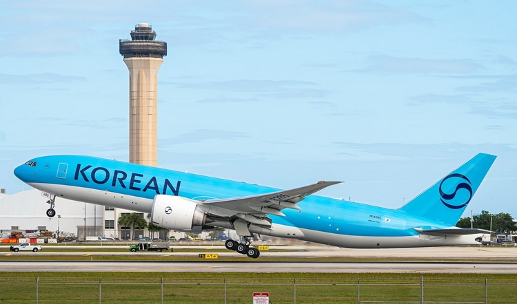 1:400 Korean Air Cargo B777 ...