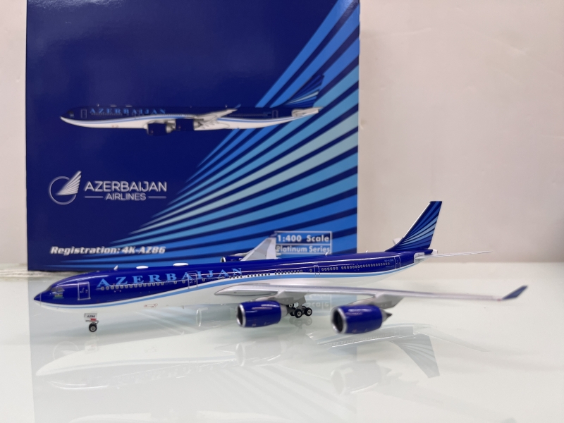 1:400 Azberbaijan Airlines  ...