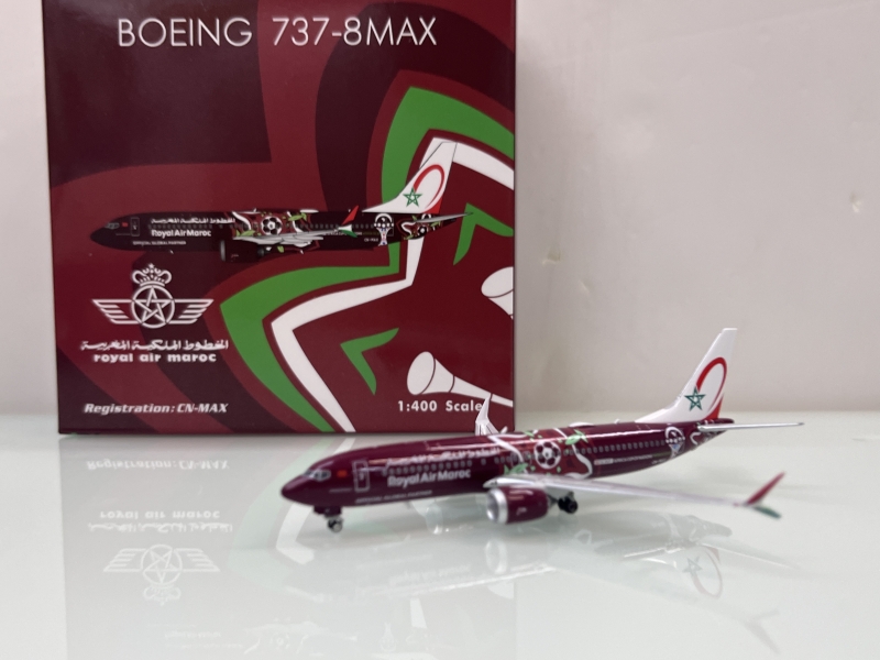 1:400 Royal Air Maroc B737- ...