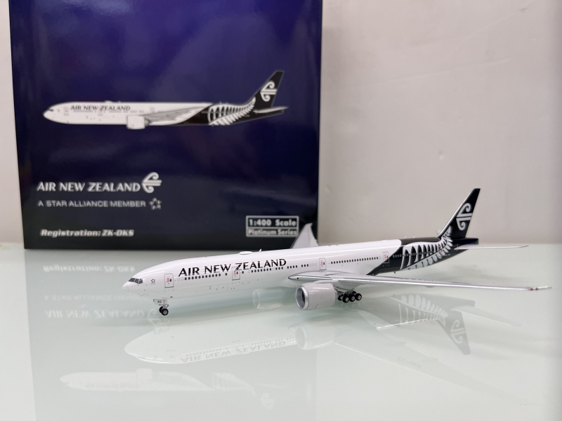 1:400 Air New Zealand B777- ...
