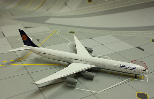 1:500 Lufthansa A340-600