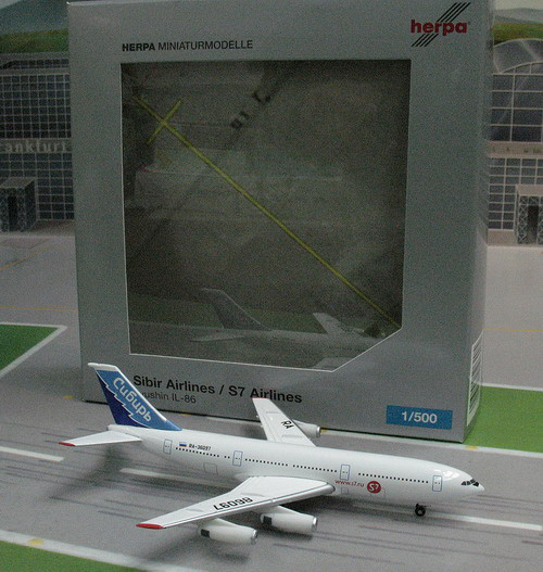 1:500 Sibir Airlines / S7 A ...