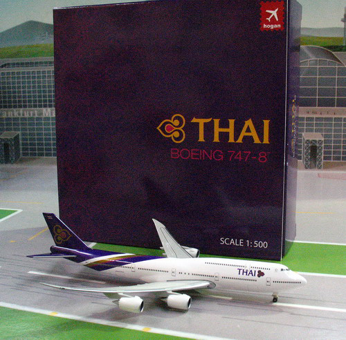 1:500 Thai B747-8