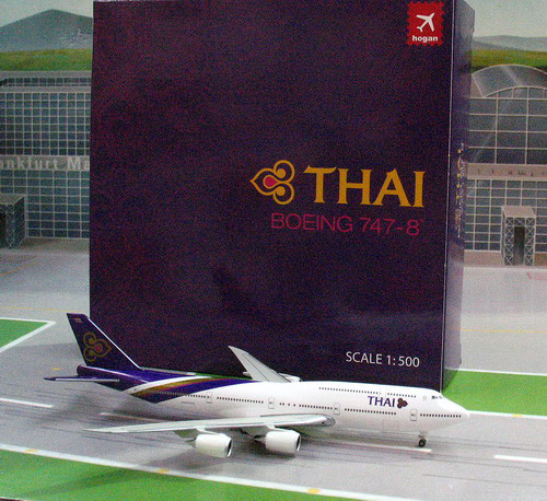 1:500 Thai B747-8