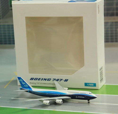 1:500 Boeing B747-8