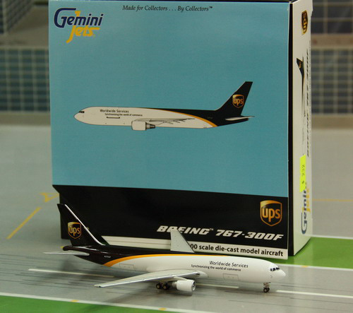 1:400 UPS B767-300F