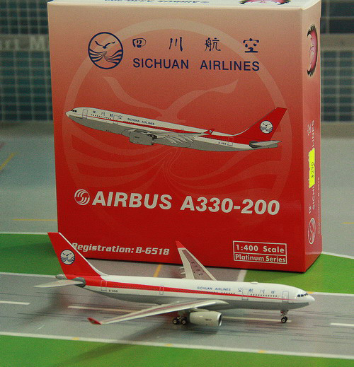 1:400 Si Chuan Airlines A33 ...
