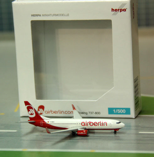 1:500 Air Berlin B737-800
