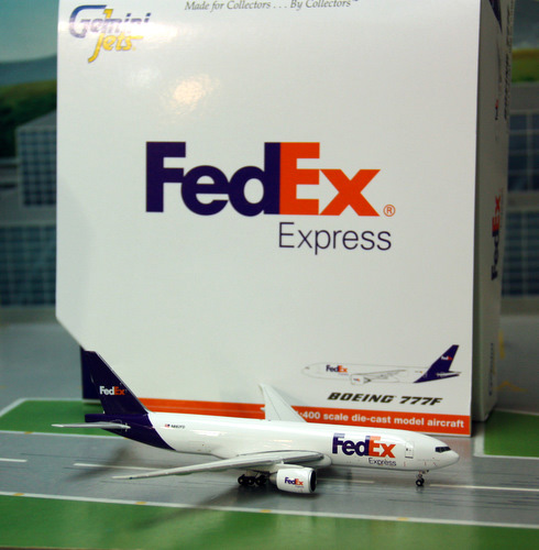 1:400 FedEx Express B777F