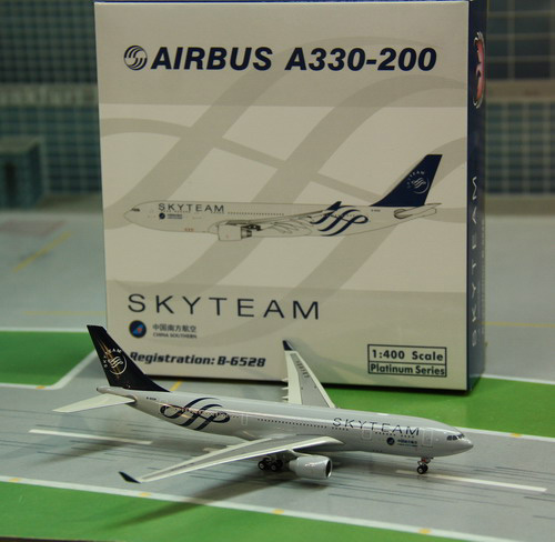 1:400 China Southern A330-2 ...