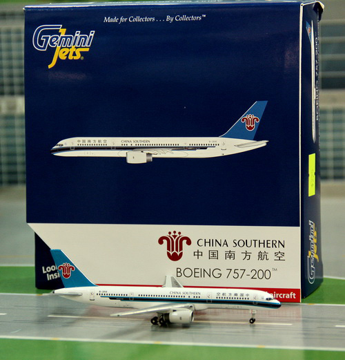 1:400 China Southern B757-2 ...