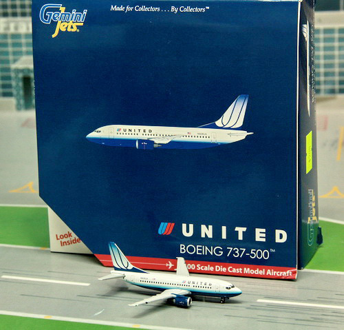 1:400 United B737-500