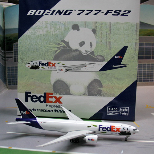1:400 FedEx Express B777-FS ...