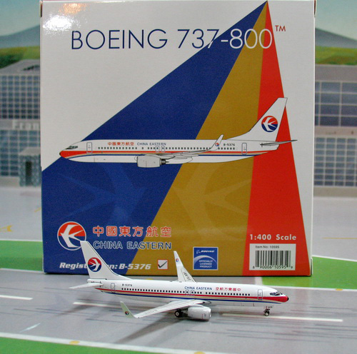 1:400 China Eastern B737-80 ...