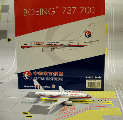 1:400 China Eastern B737-70 ...