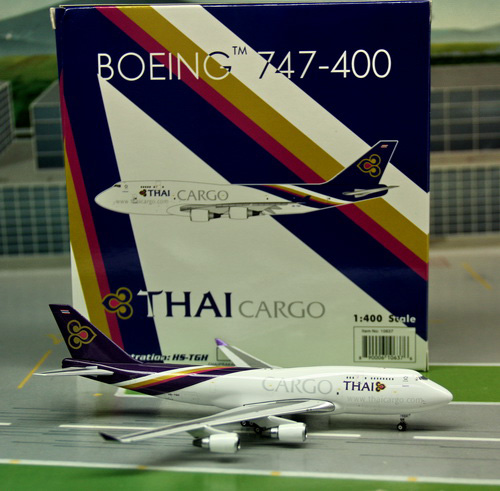 1:400 Thai Cargo B747-400