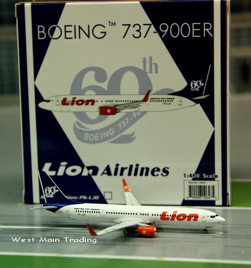 1:400 Lion Airlines B737-90 ...