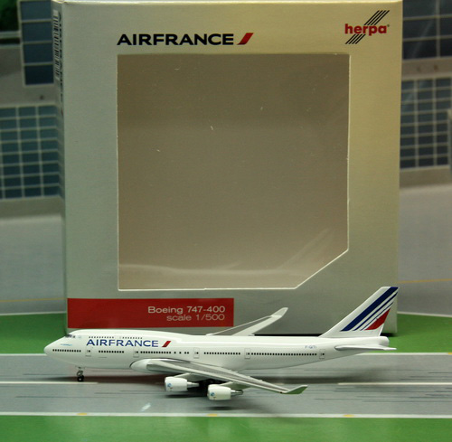 1:500 Air France B747-400ER ...