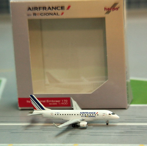 1:400 Air France Embraer 17 ...