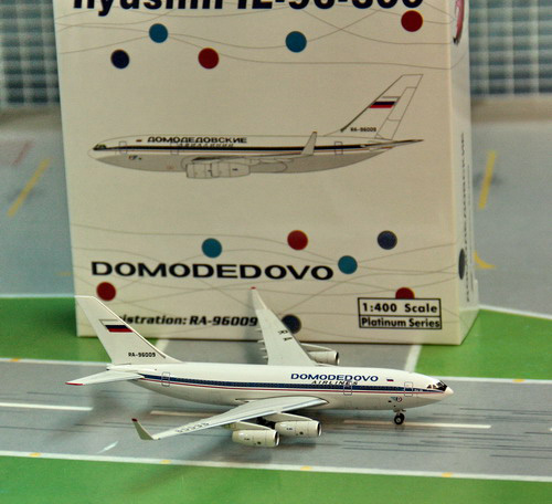 1:400 Domodedovo Airlines I ...