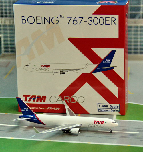 1:400 TAM B767-300ER