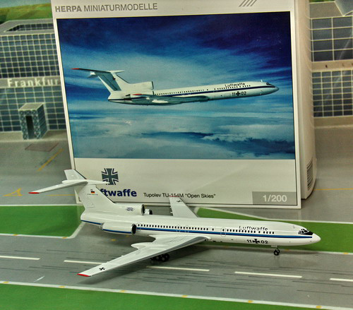 1:200 Luftwaffe TU-154M