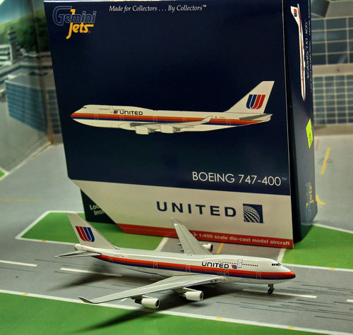 1:400 United B747-400