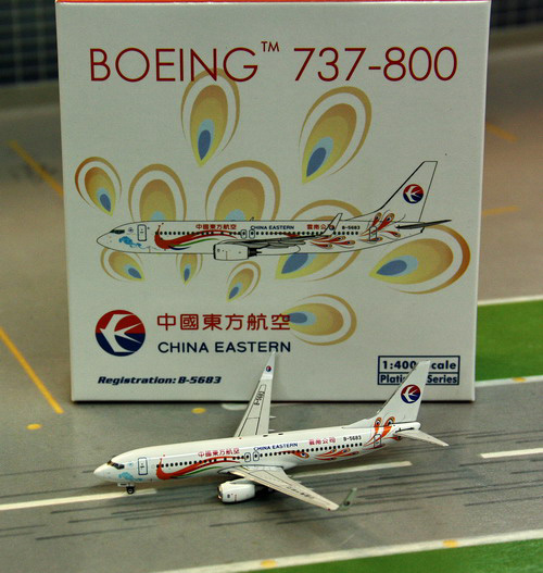 1:400 China Eastern B737-80 ...