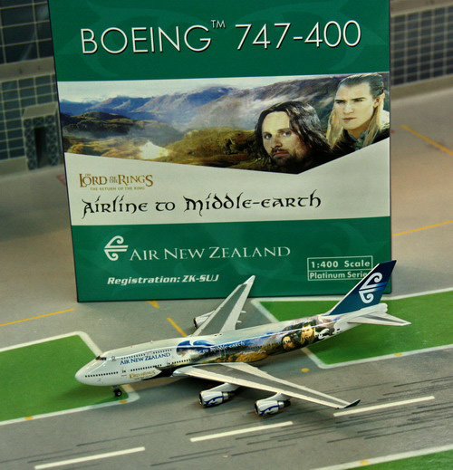 1:400 Air New Zealand B747- ...