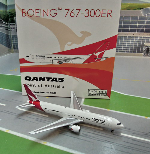 1:400 Qantas B767-300ER