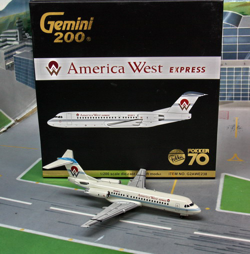1:200 America West Express  ...
