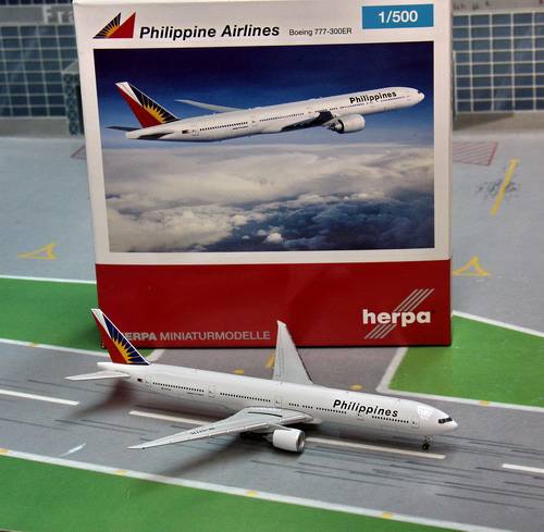 1:500 Philippine Airlines B ...