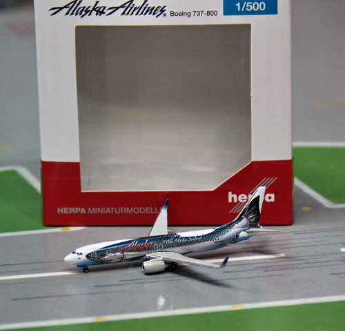 1:500 Alaska Airlines B737- ...