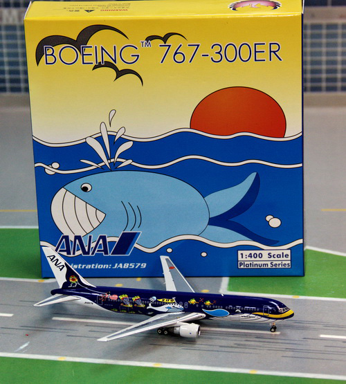 1:400 ANA B767-300ER