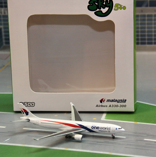 1:500 Malaysia Airlines A33 ...