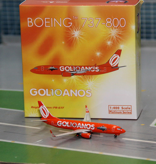 1:400 GOL B737-800