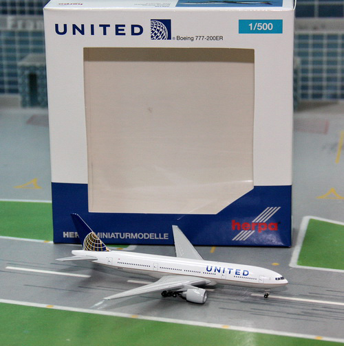 1:500 United B777-200ER