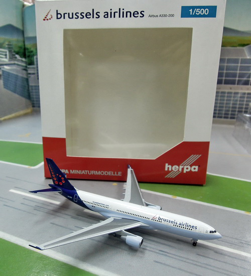 1:500 brussels Airlines A33 ...