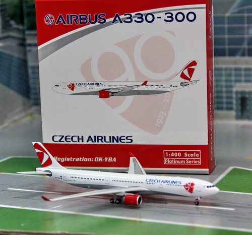 1:400 Czech Airlines A330-3 ...