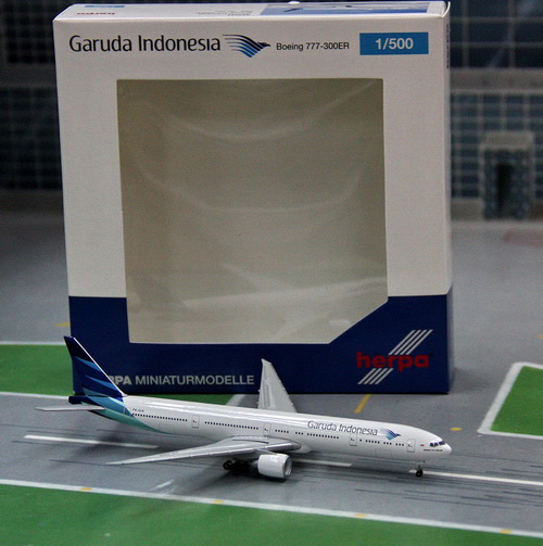 1:500 Garuda Indonesia B777 ...