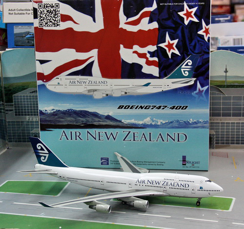 1:200 Air New Zealand B747- ...