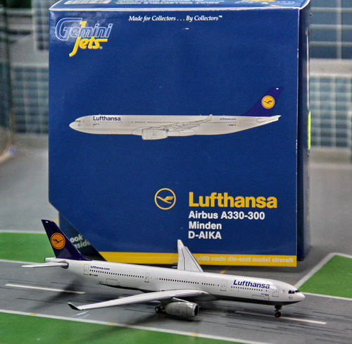 1:400 Lufthansa A330-300