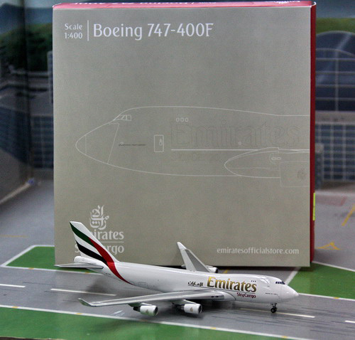 1:400 Gemini Jets 1/400 Emi ...