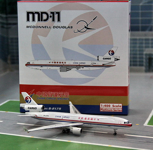 1:400 China Eastern MD-11