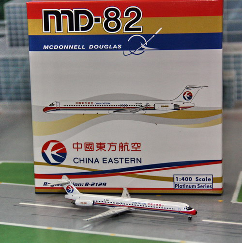 1:400 China Eastern MD-82