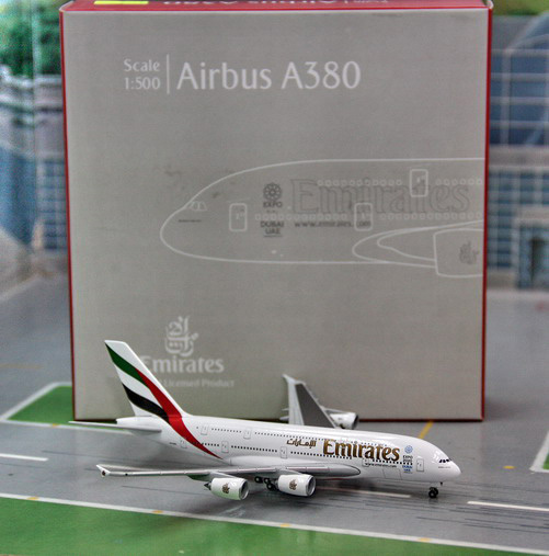 1:500 Emirates A380